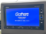 【純正ナビ】人気の純正ナビを装備しております。ナビの使いやすさはもちろん、オーディオ機能も充実!キャンプや旅行はもちろん、通勤や買い物など普段のドライブも楽しくなるはず♪