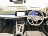 輸入車ならではの,細部まで作り込まれた,洗練されたデザインです。運転席からの視界は,店頭にてお客様ご自身の目でお確かめください.