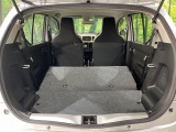 普段のお買い物や通勤、送迎等に十分な荷室スペースを確保しております。セカンドシートを倒すと、大きな荷物の積載も可能です♪