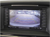 【バックカメラ】駐車が苦手な方でも安心してお乗りいただけます。リバース連動で画面が切り替わるのでとっても便利です。