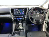 見通しのよいすっきりとした視界で、誰でも運転しやすいです。運転のしやすさは疲れにくさにも繋がりますよ♪