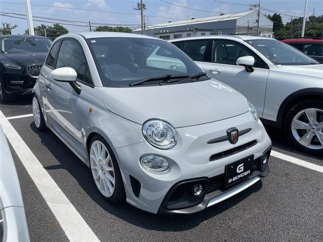 アバルト595 コンペティツィオーネ 禁煙車 5MT アクラポビッチエキゾースト