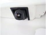 バックカメラが付いているので後方確認が非常にしやすいです。今や運転初心者も熟練者も必須装備!ついていて損はないですね♪