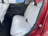 大人4名での乗車も上質かつ快適です!