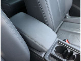Audi正規ディーラーが高品質をお約束。高度な訓練・教育を受けたAudi専任メカニックが、100項目にもおよぶ精密な点検を実施。すべてクリアしたAudi車だけ、あなたのお手元に届けられるのです