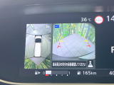 【アラウンドビューモニター】専用のカメラにより、上から見下ろしたような視点で360度クルマの周囲を確認することができます☆死角部分も確認しやすく、狭い場所での切り返しや駐車もスムーズに行えます。