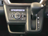 温度を設定すれば、自動で車内の温度管理をしてくれる優れものです♪ATミッションで運転楽々
