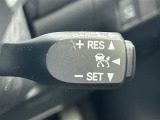 【レーダークルーズコントロール】アクセルを踏まなくても、設定した速度で走行できます!先行車との車間距離を適切に維持する追従走行の機能も有しています。機能には限界があるためご注意ください。
