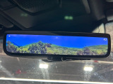 【デジタルインナーミラー】後席の大きな荷物や同乗者で後方が確認しづらい時でも安心!カメラが撮影した車両後方の映像をルームミラー内に表示。クリアな視界で状況の確認が可能です!