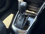 【 シフト 】スムーズなシフトチェンジで快適にお車を操縦していただけます!//