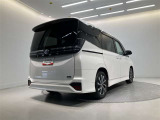 バックカメラが付いているので後方確認が非常にしやすいです。今や運転初心者も熟練者も必須装備!ついていて損はないですね♪