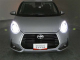 LEDヘッドライトです。デザイン性がよくとても明るいので、夜間の走行や悪天候でも安心です。しかも長寿命!