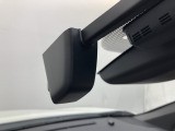 ニュースで流れる【事故の瞬間】【あおり運転】の映像は、ドライブレコーダーが録画しているからです。もしもの時の証拠映像を保存できます。