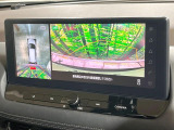 【アラウンドビューモニター】専用のカメラにより、上から見下ろしたような視点で360度クルマの周囲を確認することができます☆死角部分も確認しやすく、狭い場所での切り返しや駐車もスムーズに行えます。