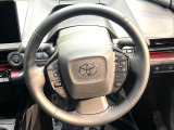 【純正革巻きステアリング】上質な革を使用することで、手にしっかり馴染みとても運転しやすいハンドルです♪