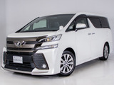★展示前点検実施★特殊な機材も用いて、前車点検を実施しております!