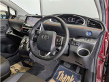 見通しのよいすっきりとした視界で、誰でも運転しやすいです。運転のしやすさは疲れにくさにも繋がりますよ♪