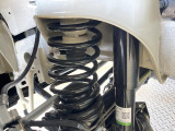 お車を安心してお乗りいただく為には、足回りの定期点検が欠かせません。サービスサポート(有償保証)では無料点検もご提供しており、安心のカーライフをお過ごしいただけるサポート体制が整っています。