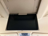 お子様に人気の後席モニター搭載!DVDやテレビ鑑賞して楽しもう!