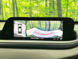 【360&deg;ビューモニター】専用のカメラにより、上から見下ろしたような視点で360度クルマの周囲を確認することができます☆死角部分も確認しやすく、狭い場所での切り返しや駐車もスムーズに行えます。