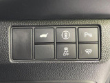 【パワーバックドア】スマートキーや運転席のボタンを押すだけでリアゲートが自動で開閉します!荷物を持っている時や、高い位置にあるバックドアを閉める際に便利な機能です♪