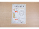 【車両検査証明書】店頭にて、クルマの状態が一目で分かる査証明書を公開中。トヨタ認定検査員が厳しく検査し、状態を点数と図解で表示しています。修復歴はもちろん、傷やヘコミの箇所や程度がご確認いただけます。