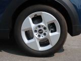 各種、自動車保険も取り扱っております。万が一の時に備えて、お客様に合ったプランをご提案します。