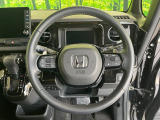 【純正革巻きステアリング】上質な革を使用することで、手にしっかり馴染みとても運転しやすいハンドルです♪