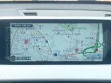 ●純正ナビ:一体感のあるナビは、高級感ある車内を演出してくれます。オーディオ機能も充実しておりますので、運転もより楽しめます♪