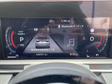 メーターディスプレイのレイアウトは2パターンから選ぶことができます。