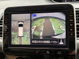【アラウンドビューモニター】上空から見下ろしているかのような映像で駐車をサポート。安心です。