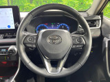 【純正革巻きステアリング】上質な革を使用することで、手にしっかり馴染みとても運転しやすいハンドルです♪
