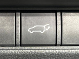 【パワーバックドア】スマートキーや運転席のボタンを押すだけでリアゲートが自動で開閉します!荷物を持っている時や、高い位置にあるバックドアを閉める際に便利な機能です♪