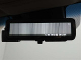 デジタルインナーミラー装備!車両後方のカメラの映像をデジタル補正で視認性を向上させてインナーミラー内に表示します♪視界を遮るものがなく、後席に同乗者がいても後方を確認しやすく安心です♪