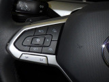 Travel Assist。設定した速度を上限に自動で加減速し、一定の車間距離,およ走行レーンを保つことでロングドライブの疲労を軽減します。