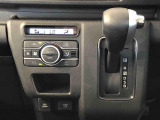 温度を設定すれば、自動で車内の温度管理をしてくれる優れものです♪ATミッションで運転楽々