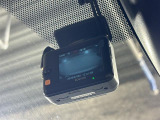 【ドライブレコーダー】映像・音声などの運転中の記録を残します。事故などを起こした起こされた時の証拠になりえますので、もしも時でも安心ですね。