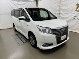 広々とした車内空間に優れた燃費性能。更にデザインも上質で人気のお車です!