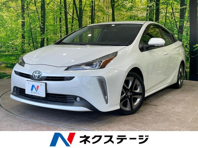トヨタ プリウス 