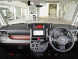 見通しのよいすっきりとした視界で、誰でも運転しやすいです。運転のしやすさは疲れにくさにも繋がりますよ♪