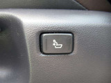 運転席ランバーサポート付き。