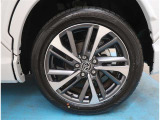 【タイヤ】タイヤの残量は8mmです。ご納車前に点検・空気圧調整もさせて頂きますので、ご安心下さい。