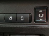 両側オートスライドドア装備!運転席のスイッチやリモンキーでも開閉操作が出来るので便利ですよ!