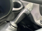 【オートライト】周りの明るさに応じて自動でヘッドライトの点灯・消灯ができる機能です!ライトの付け忘れ・消し忘れなどが無くなり、雨の日や夕方の走行も安心!