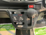 ダイハツディーラーでは「ダイハツ認定U-CAR」という基準を設け、車選びに詳しくないお客様でも「安心して選べる」をご提供しています。