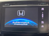 【メーカー純正ナビ】インテリアに溶け込むスタイリッシュな「専用設計」メーカーナビを装備♪視認性や操作性など基本性能にも優れ、より上質なカーライフをお楽しみいただけます。