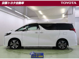 車線はみ出し防止警告【レーンアシスト】、衝突予防および衝突安全システム【PCS】で安心を。障害物や歩行者などを検知、警告してくれる【クリアランスソナー】がトラブルを未然に防ぐサポートをしてくれます。