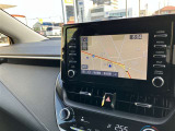 純正ナビを装備。タッチパネル式で使いやすく、お出かけもラクラクです。