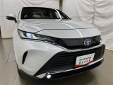LEDヘッドライトです。デザイン性がよくとても明るいので、夜間の走行や悪天候でも安心です。しかも長寿命!