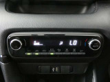 オートエアコンです。快適な温度を保ち、オールシーズン快適です。